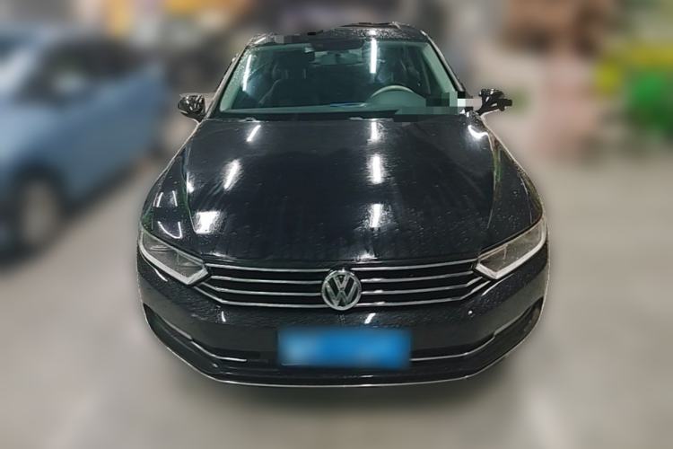 Used Volkswagen Magotan 2017 330TSI DSG Luxury Model Front
