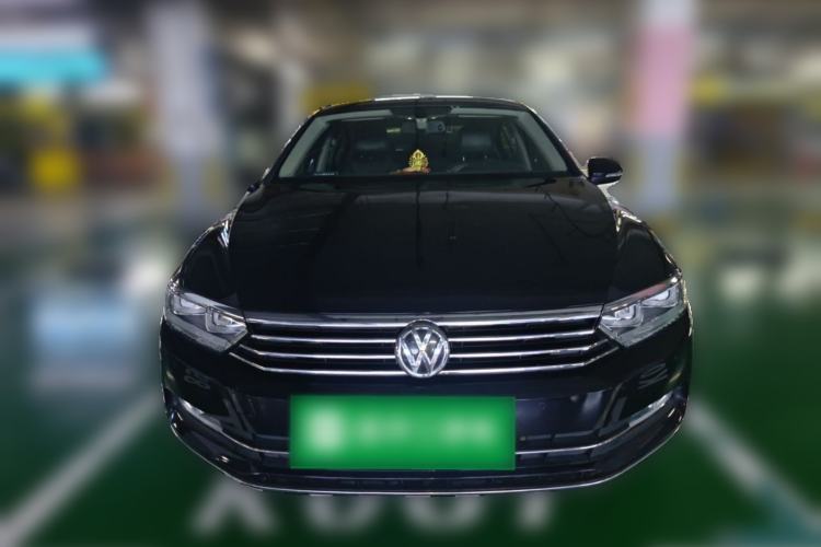 Used Volkswagen Magotan 2017 380TSI DSG Luxury Model Front