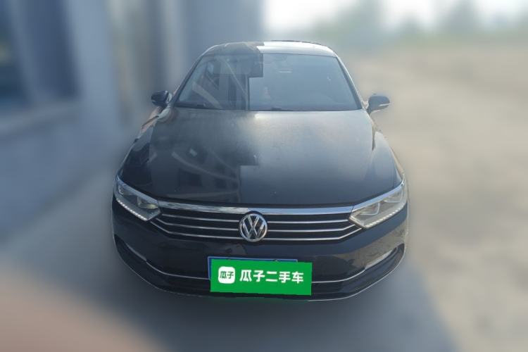 Used Volkswagen Magotan 2017 330TSI DSG Luxury Model Front