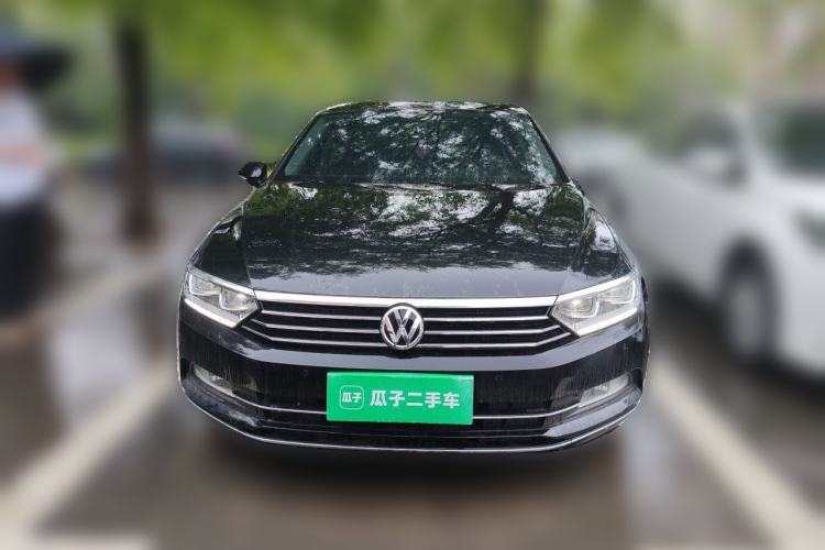 Used Volkswagen Magotan 2017 330TSI DSG Luxury Model Front