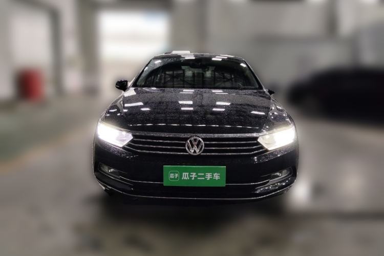 Used Volkswagen Magotan 2017 330TSI DSG Luxury Model Front