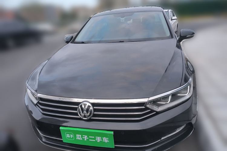 Used Volkswagen Magotan 2017 330TSI DSG Luxury Model Front