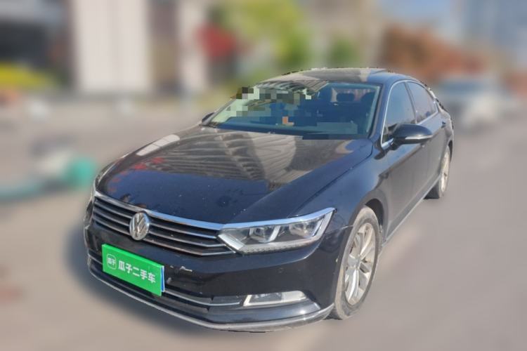 Used Volkswagen Magotan 2017 380TSI DSG Luxury Model Front Left 45 Deg