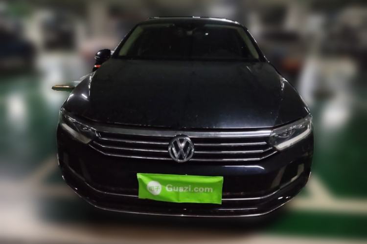 Used Volkswagen Magotan 2017 330TSI DSG Luxury Model Front