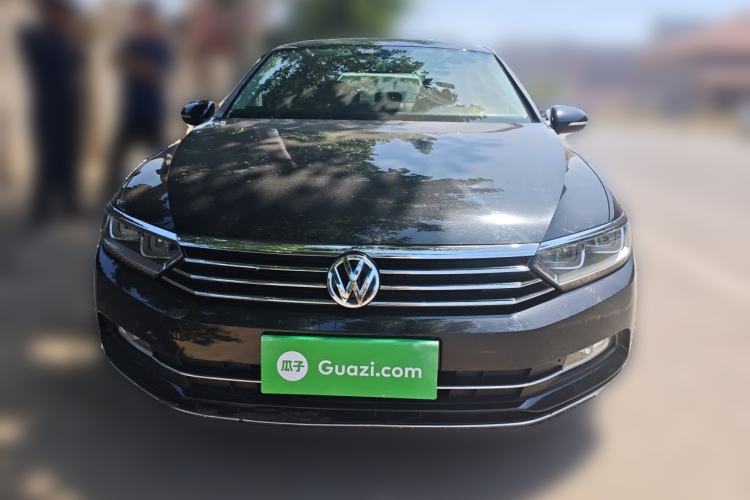 Used Volkswagen Magotan 2017 330TSI DSG Luxury Model Front