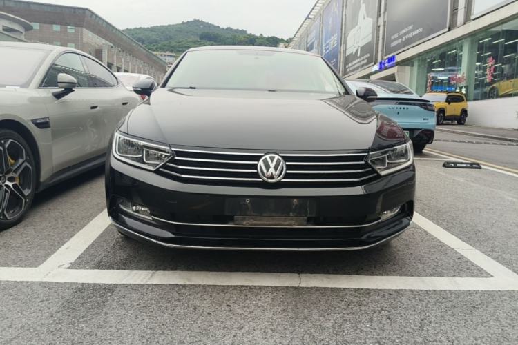 Used Volkswagen Magotan 2017 330TSI DSG Leading Model Front
