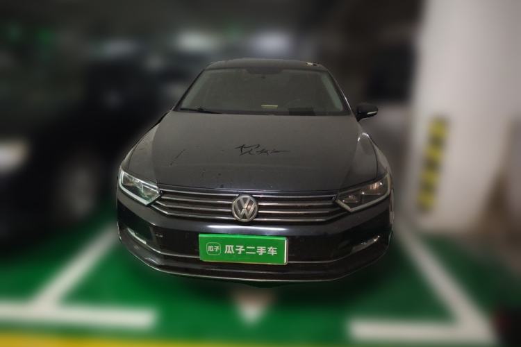 Used Volkswagen Magotan 2017 280TSI DSG Comfort Model Front