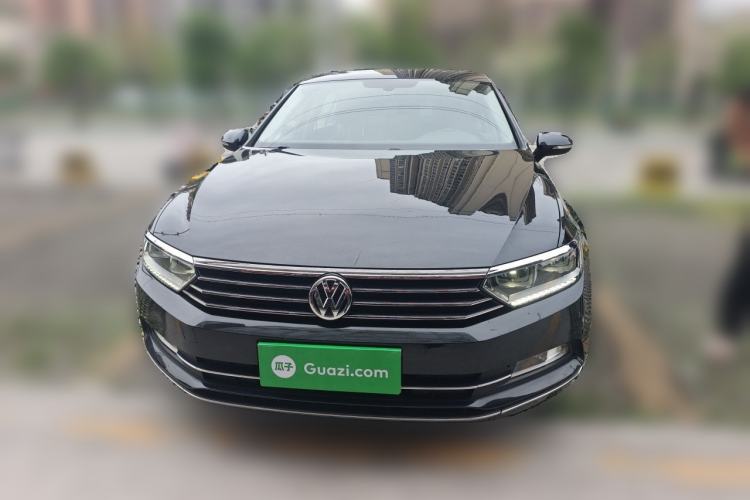 Used Volkswagen Magotan 2017 330TSI DSG Luxury Model Front
