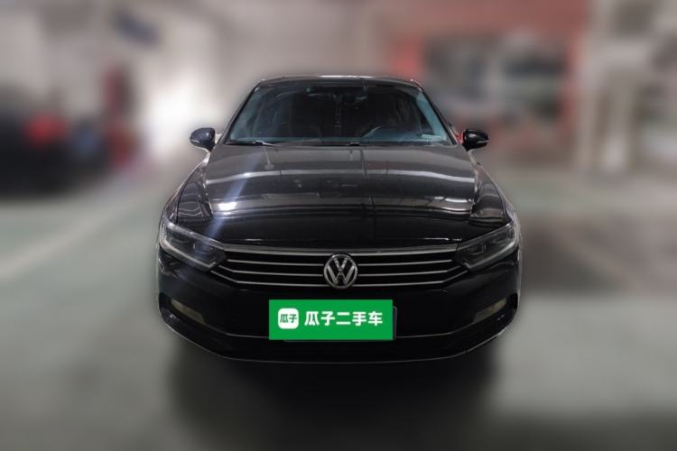 Used Volkswagen Magotan 2017 330TSI DSG Luxury Model Front