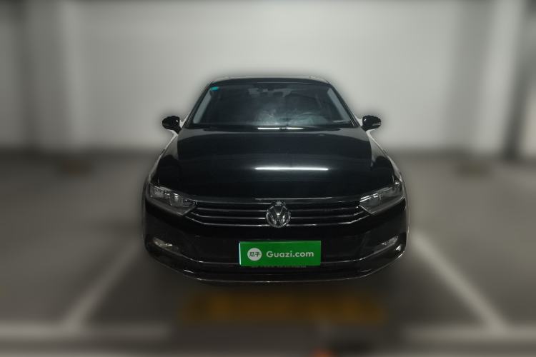 Used Volkswagen Magotan 2017 330TSI DSG Luxury Model Front