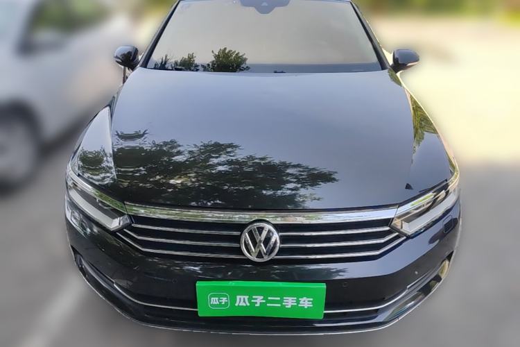 Used Volkswagen Magotan 2017 330TSI DSG Luxury Model Front