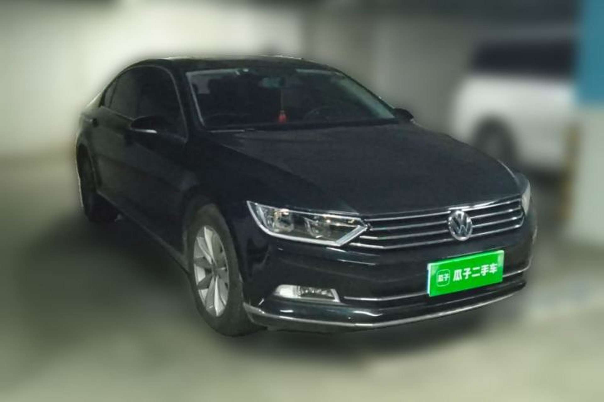 Used Volkswagen Magotan 2017 330TSI DSG Leading Model Front Right 45 Deg