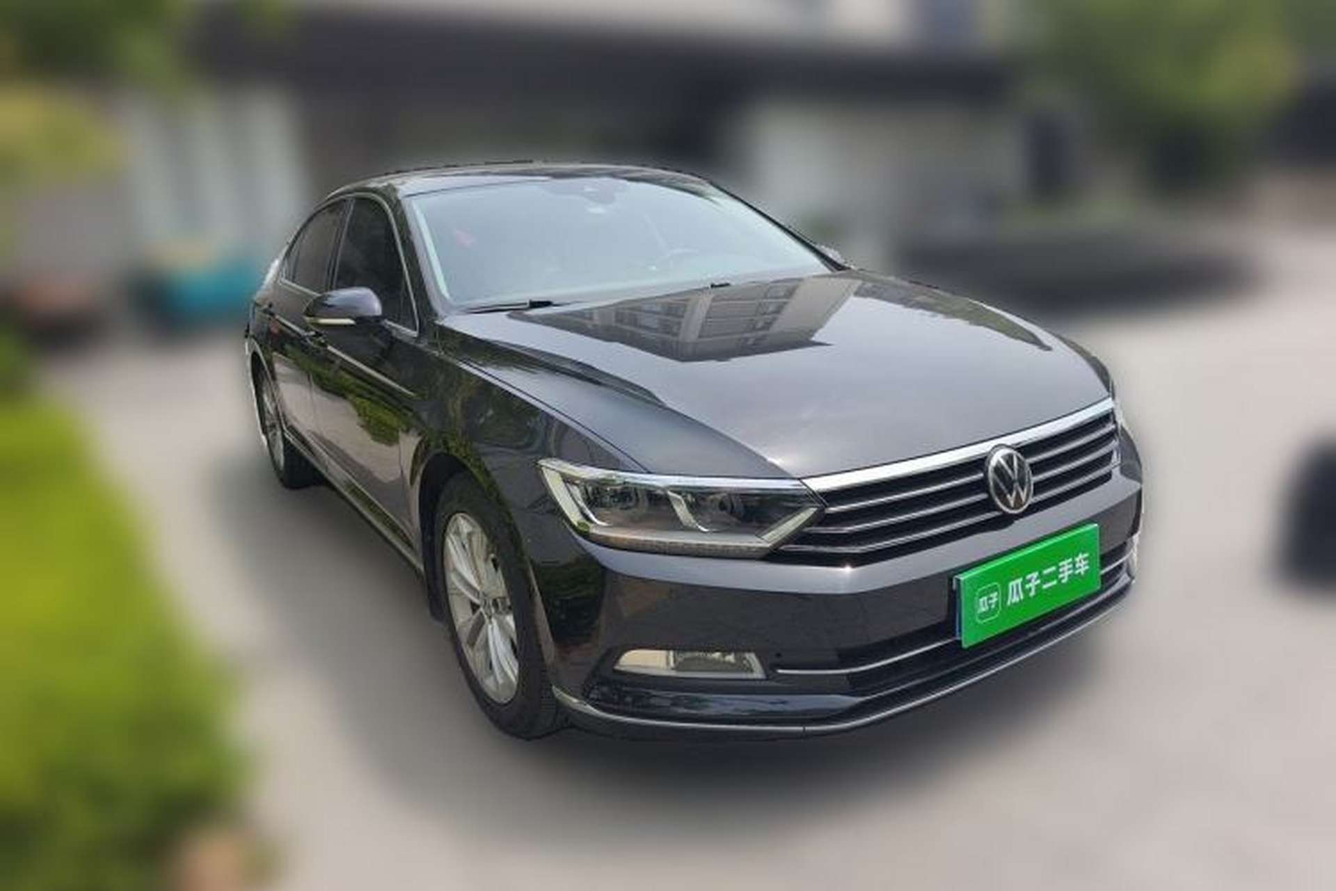 Used Volkswagen Magotan 2017 330TSI DSG Luxury Model Front Right 45 Deg