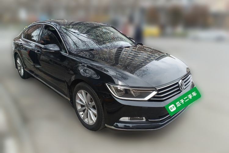 Used Volkswagen Magotan 2017 280TSI DSG Leading Edition Front Right 45 Deg