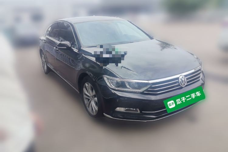 Used Volkswagen Magotan 2017 330TSI DSG Luxury Model Front Right 45 Deg