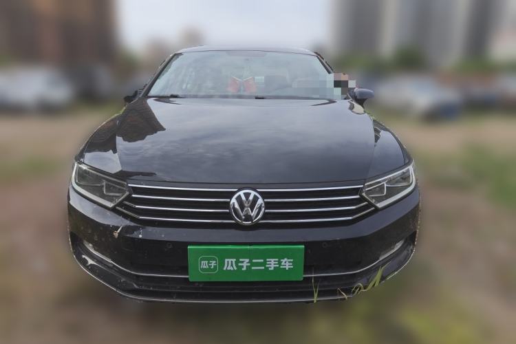 Used Volkswagen Magotan 2017 330TSI DSG Comfort Model Front