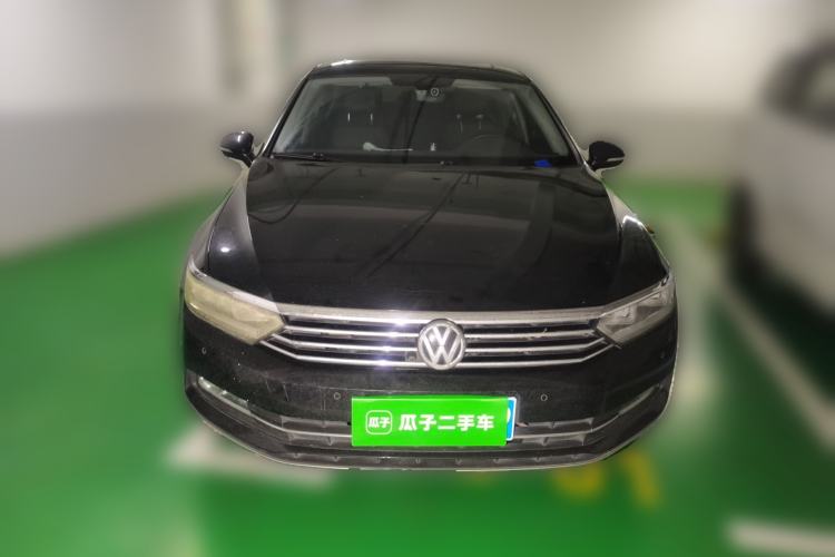 Used Volkswagen Magotan 2017 330TSI DSG Luxury Model Front