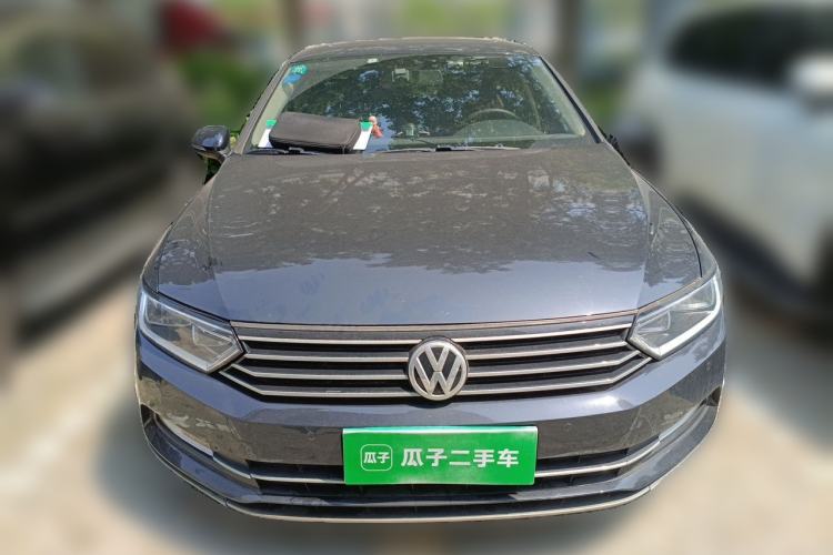 Used Volkswagen Magotan 2017 280TSI DSG Comfort Model Front