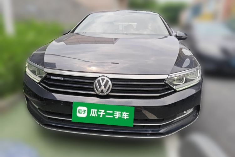 Used Volkswagen Magotan 2017 330TSI DSG Luxury Model Front