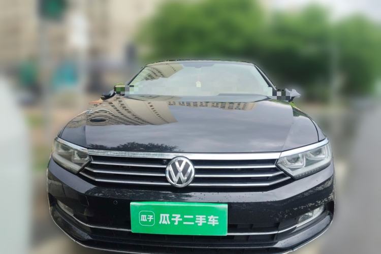 Used Volkswagen Magotan 2017 330TSI DSG Luxury Model Front