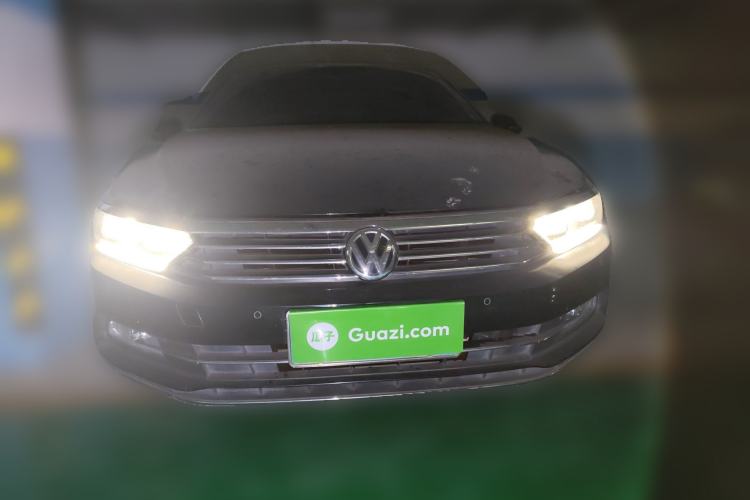 Used Volkswagen Magotan 2017 330TSI DSG Luxury Model Front