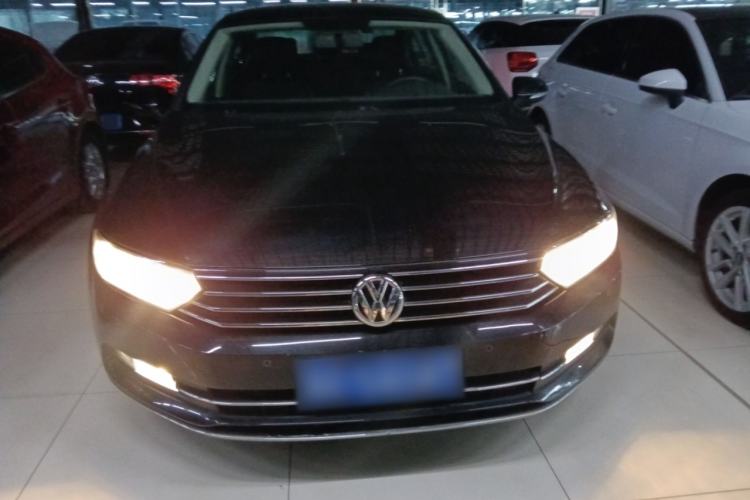 Used Volkswagen Magotan 2017 330TSI DSG Leading Model Front