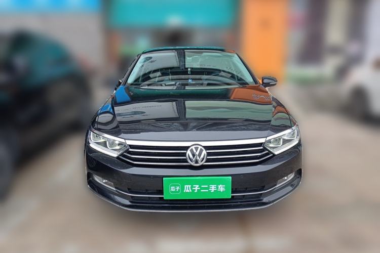 Used Volkswagen Magotan 2017 330TSI DSG Luxury Model Front