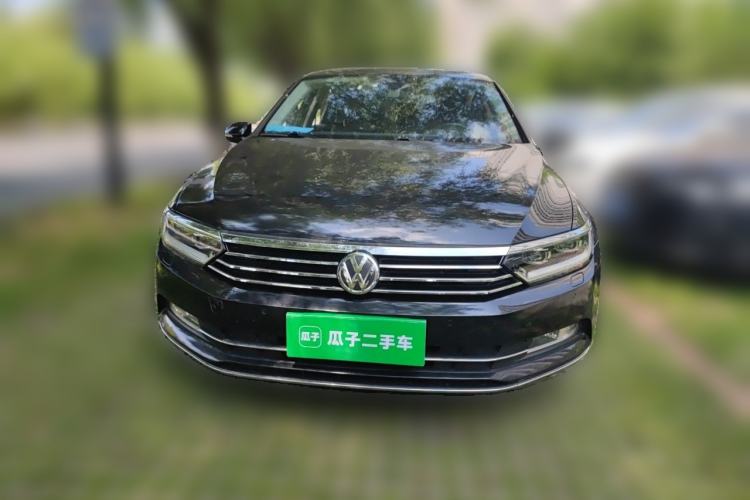 Used Volkswagen Magotan 2017 330TSI DSG Luxury Model Front