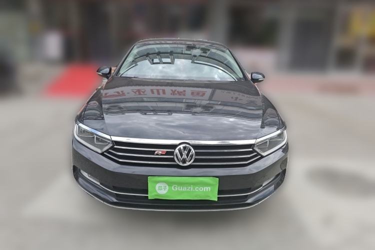Used Volkswagen Magotan 2017 330TSI DSG Luxury Model Front