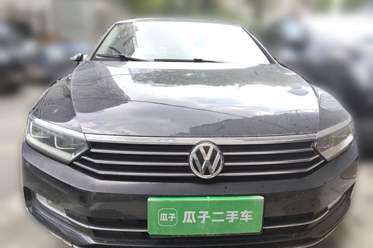 Used Volkswagen Magotan 2017 330TSI DSG Luxury Model Front