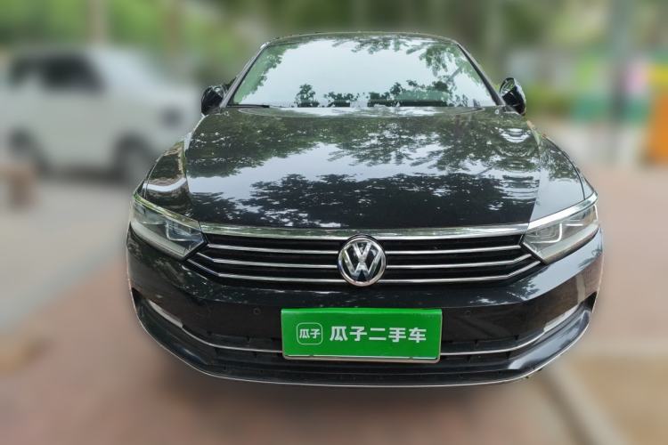Used Volkswagen Magotan 2017 330TSI DSG Luxury Model Front