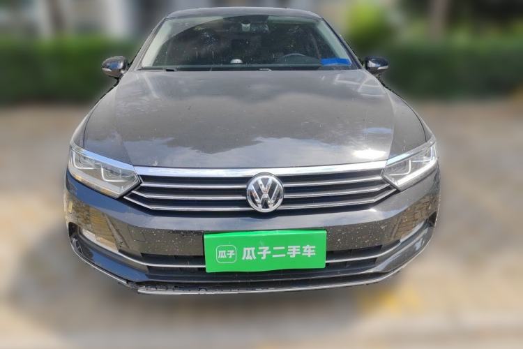 Used Volkswagen Magotan 2017 330TSI DSG Luxury Model Front