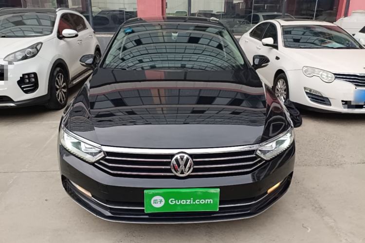 Used Volkswagen Magotan 2017 330TSI DSG Luxury Model Front