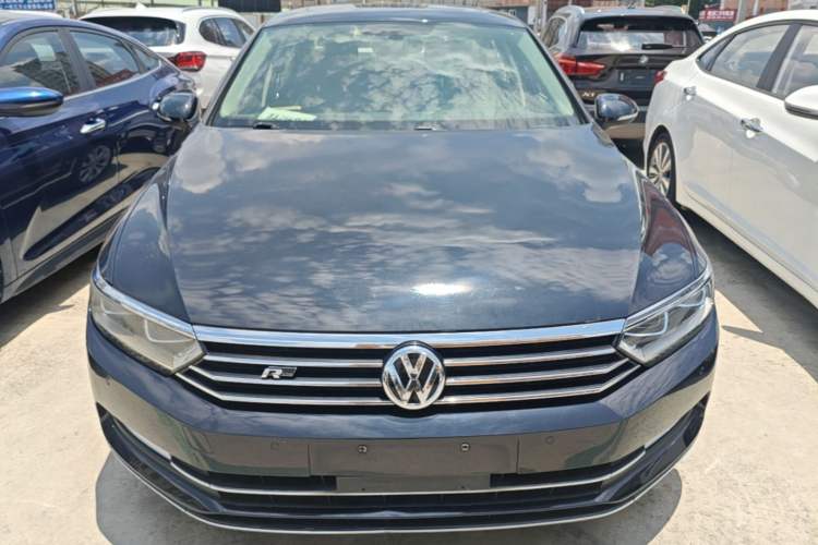 Used Volkswagen Magotan 2017 380TSI DSG Luxury Model Front