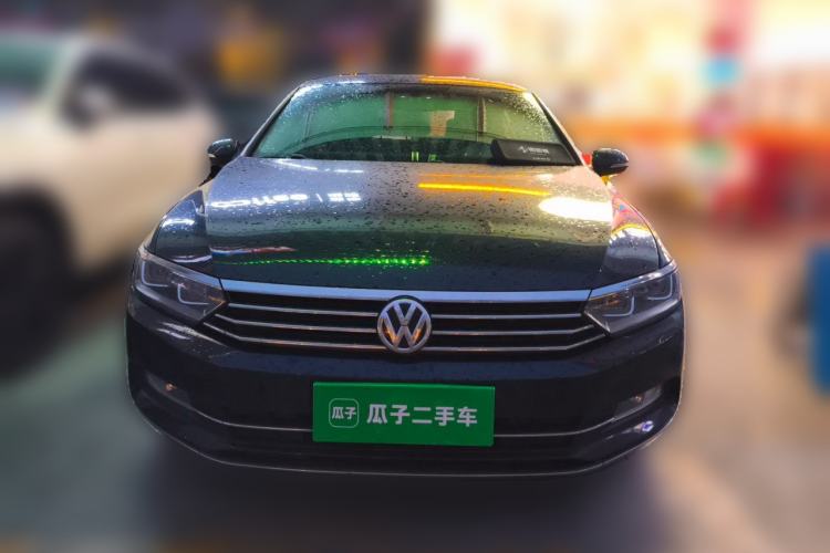 Used Volkswagen Magotan 2017 330TSI DSG Luxury Model Front