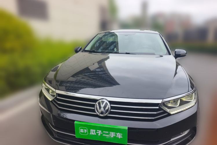 Used Volkswagen Magotan 2017 330TSI DSG Luxury Model Front