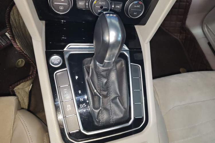 Used Volkswagen Magotan 2017 330TSI DSG Luxury Model Gear Lever