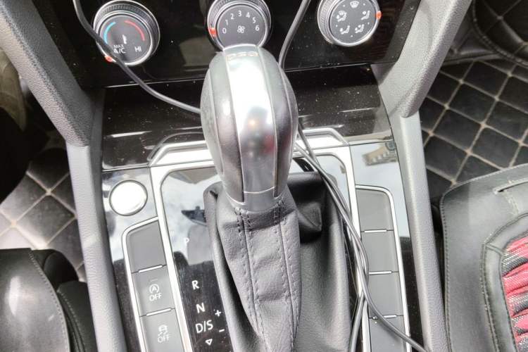 Used Volkswagen Magotan 2017 330TSI DSG Leading Model Gear Lever