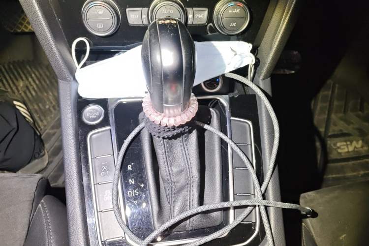 Used Volkswagen Magotan 2017 330TSI DSG Luxury Model Gear Lever