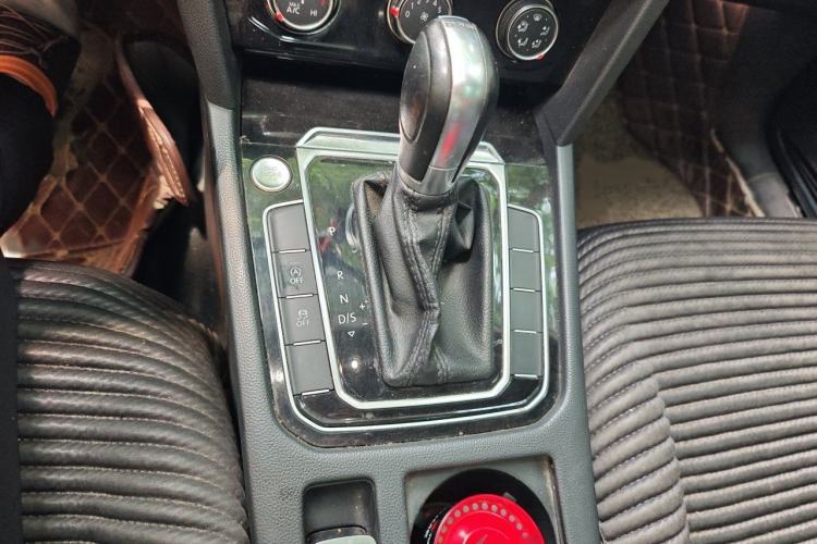 Used Volkswagen Magotan 2017 330TSI DSG Leading Model Gear Lever