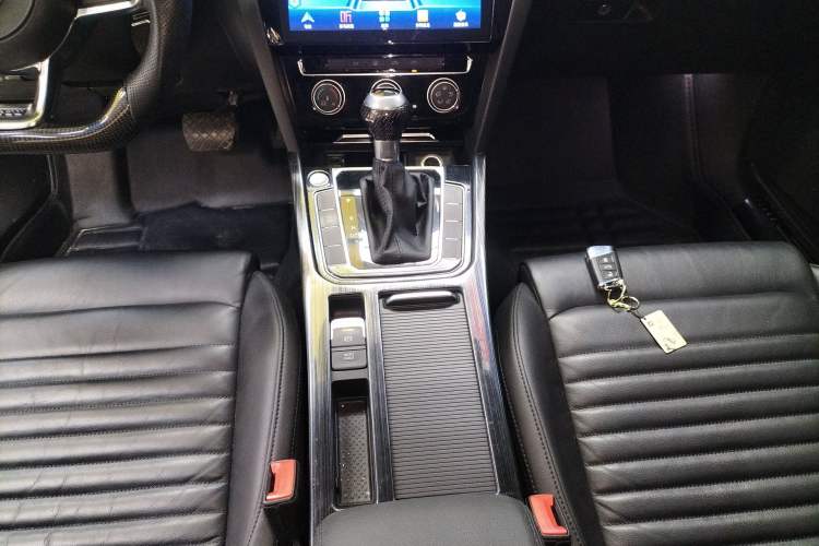 Used Volkswagen Magotan 2017 330TSI DSG Leading Model Gear Lever