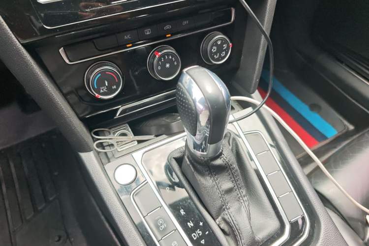 Used Volkswagen Magotan 2017 330TSI DSG Leading Model Gear Lever