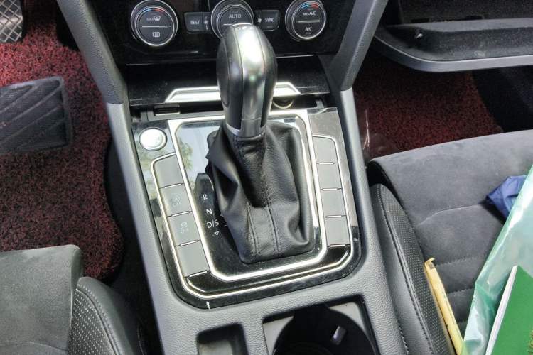 Used Volkswagen Magotan 2017 330TSI DSG Luxury Model Gear Lever