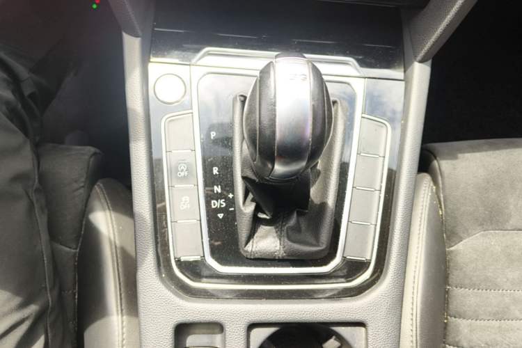 Used Volkswagen Magotan 2017 330TSI DSG Luxury Model Gear Lever