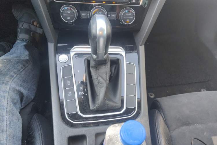 Used Volkswagen Magotan 2017 330TSI DSG Luxury Model Gear Lever