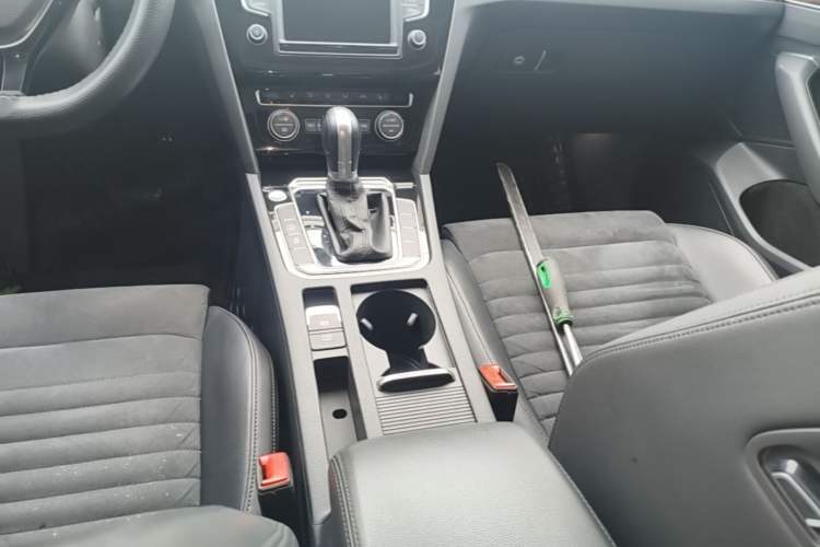 Used Volkswagen Magotan 2017 380TSI DSG Luxury Model Gear Lever