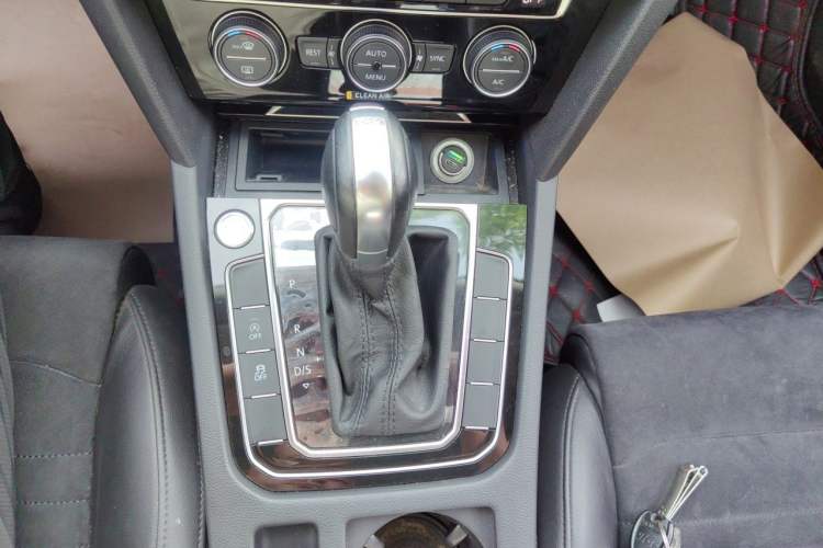 Used Volkswagen Magotan 2017 330TSI DSG Luxury Model Gear Lever