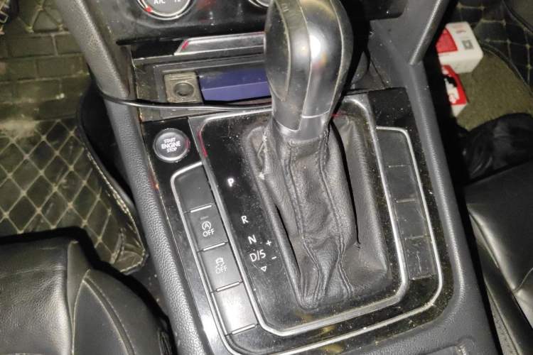 Used Volkswagen Magotan 2017 330TSI DSG Leading Model Gear Lever