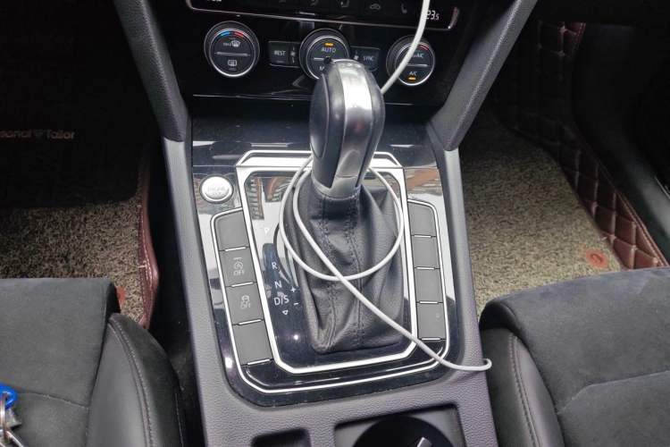Used Volkswagen Magotan 2017 330TSI DSG Luxury Model Gear Lever
