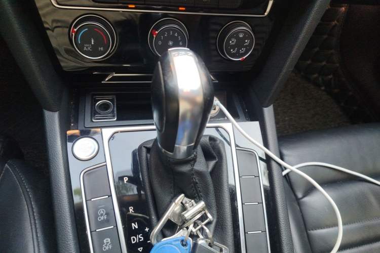 Used Volkswagen Magotan 2017 330TSI DSG Leading Model Gear Lever